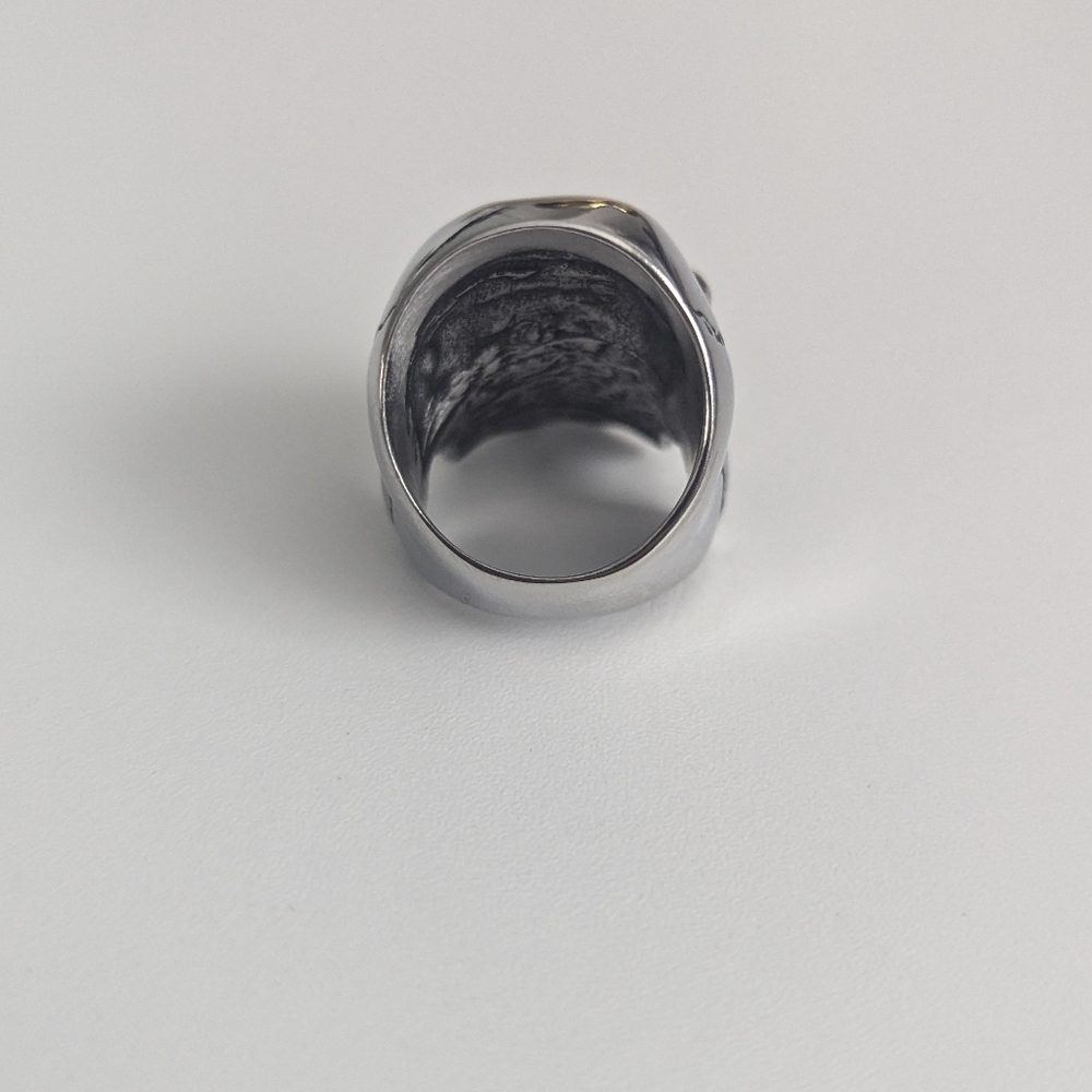 Skull Ring - Picture 4 of 5